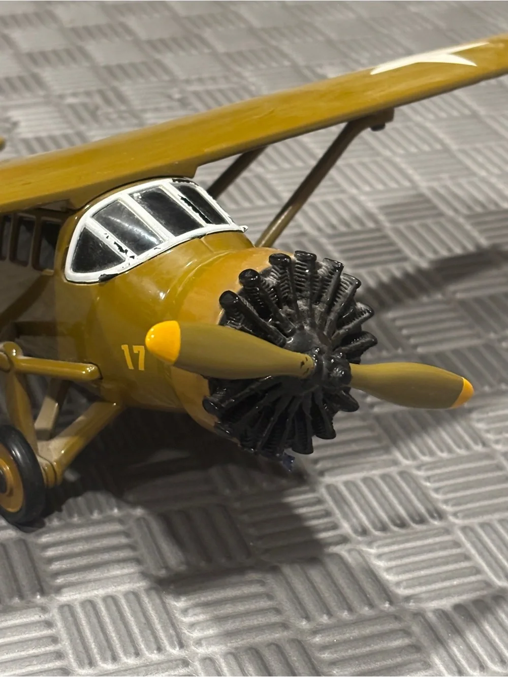 Vintage Gearbox US Army 17 23494 Die-Cast Military Style Green Model Airplane